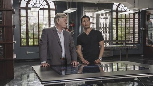 William Forsythe and Daniel Dae Kim in Hawaii Five-0 (2010)