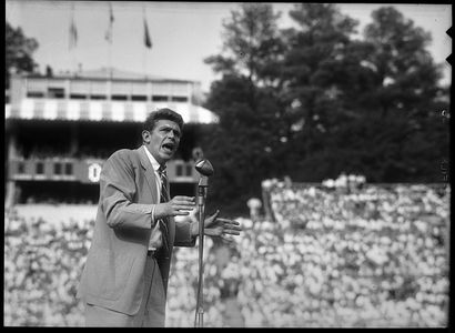 Andy Griffith performing 