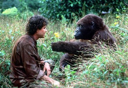 Misty Rosas and Dylan Walsh in Congo (1995)