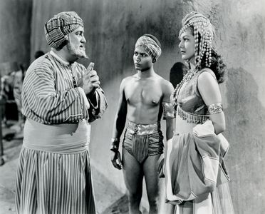 Billy Gilbert, Maria Montez, and Sabu in Arabian Nights (1942)