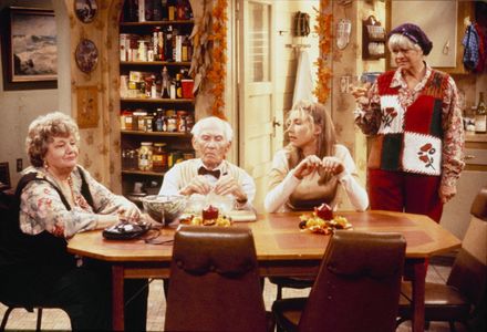 Shelley Winters, Sarah Chalke, Estelle Parsons, and Frank Smith in Roseanne (1988)