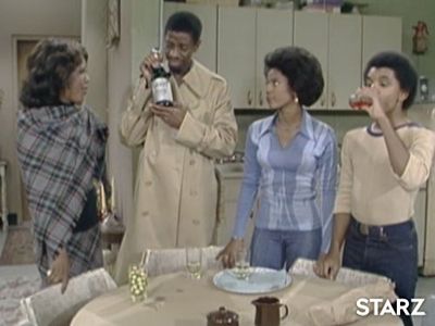 Ralph Carter, Ja'net DuBois, BernNadette Stanis, and Jimmie 'JJ' Walker in Good Times (1974)