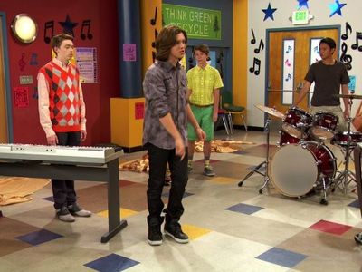 Leo Howard and Dylan Riley Snyder in Kickin' It (2011)