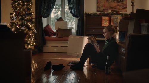 Suzanne Lenz in Christmas Eve Eve Or: the Things I Can't Remember (2021)