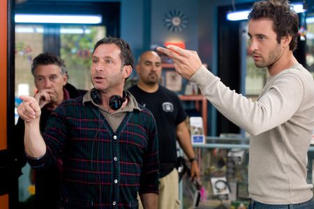 Alan Poul and Alex O'Loughlin in The Back-up Plan (2010)