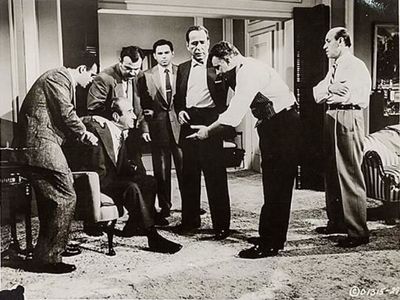 Humphrey Bogart, Rod Steiger, Val Avery, Herbie Faye, Carlos Montalbán, and Nehemiah Persoff in The Harder They Fall (19