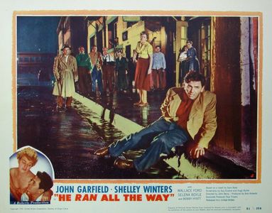 Shelley Winters, John Garfield, Wallace Ford, Robert Hyatt, Norman Lloyd, and Selena Royle in He Ran All the Way (1951)