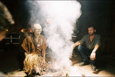 Ernest Ndlovu and Dominic Purcell in Primeval (2007)