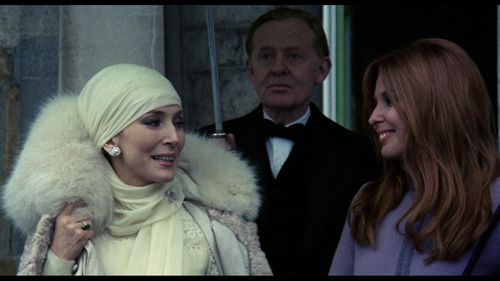 Dominique Boschero and Valentina Cortese in The Iguana with the Tongue of Fire (1971)