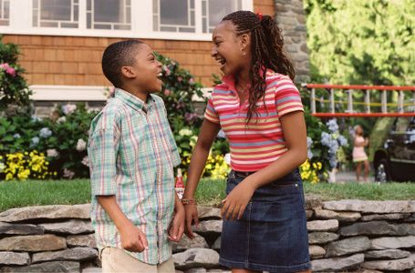 Aleisha Allen and Philip Bolden in Are We Done Yet? (2007)