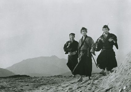 Mikijirô Hira, Isamu Nagato, and Tetsurô Tanba in Three Outlaw Samurai (1964)
