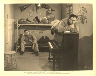Warren Hymer, Robert Paige, and Nat Pendleton in Jail House Blues (1942)