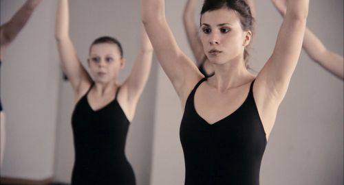 Aylin Tezel in Tanz mit ihr (2013)