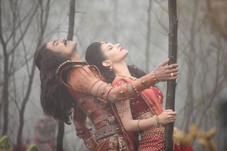 Dhanush and Amyra Dastur in Anegan (2015)