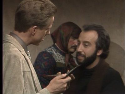 Harry Anderson and Yakov Smirnoff in Night Court (1984)