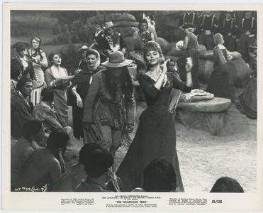 Martin Landau, Lee Remick, Jim Burk, and Pamela Tiffin in The Hallelujah Trail (1965)