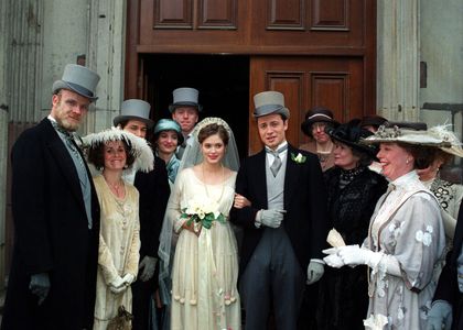 Emma Griffiths Malin, Damian Lewis, Oliver Milburn, Alistair Petrie, and Amanda Root in The Forsyte Saga (2002)