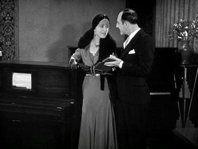 William Gillespie and Hazel Howell in The Music Box (1932)