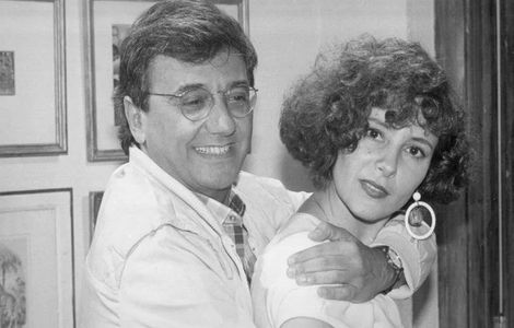 Agildo Ribeiro and Elizabeth Savalla in De Quina pra Lua (1985)