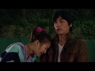 Seong-guk Choi and Lee Si-young in Mischievous Kiss (2010)