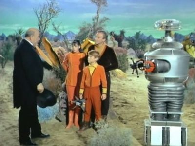 Angela Cartwright, Jonathan Harris, Bill Mumy, and James Westerfield in Lost in Space (1965)