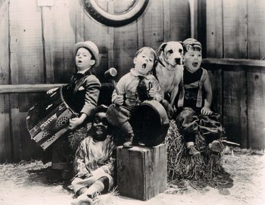 Eugene 'Porky' Lee, George 'Spanky' McFarland, Carl 'Alfalfa' Switzer, Billie 'Buckwheat' Thomas, and Pete the Dog in Th