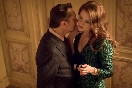 Jeremy Crutchley and Maggie Geha in Gotham (2014)