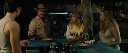 Goldie Hawn, Christopher Meloni, Amy Schumer, and Sergio Sanchez in Snatched (2017)