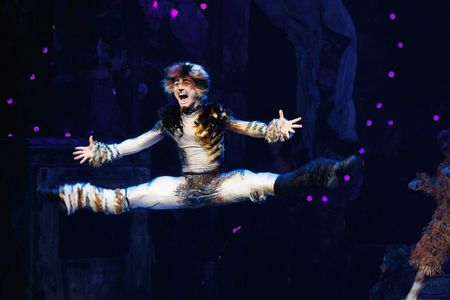Giuseppe Bausilio as Carbuckety in Cats on Broadway