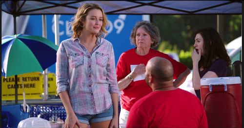 Colton Dunn and Sarah Dumont in Superstore (2015)