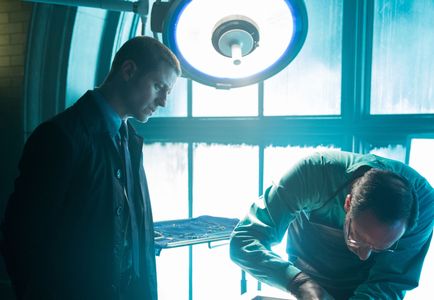 Ben McKenzie and Philip Hernandez in Gotham (2014)