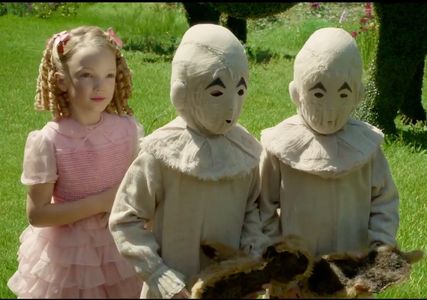 Raffiella Chapman, Thomas Odwell, and Joseph Odwell in Miss Peregrine's Home for Peculiar Children (2016)