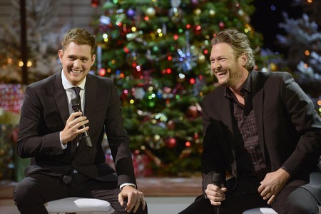 Michael Bublé and Blake Shelton in Michael Bublé: Home for the Holidays (2012)