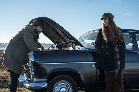 Richard Rankin and Sophie Skelton in Outlander (2014)