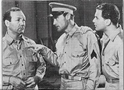 Dave O'Brien, William Roberts, and Maxie Rosenbloom in The Yanks Are Coming (1942)