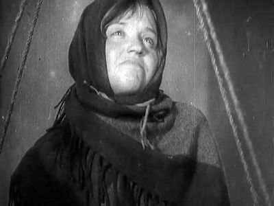 Mariya Babanova in Alone (1931)