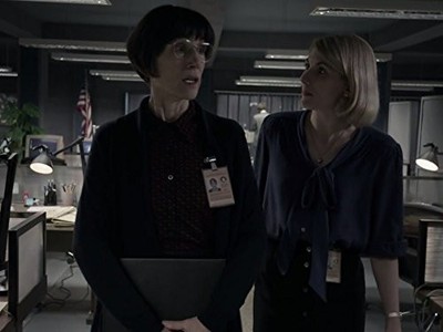 Harriet Walter and Jodie Whittaker in The Assets (2014)