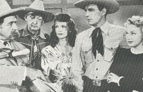 Noah Beery, Carole Mathews, Rosemary Lane, Slim Summerville, and Tom Tyler in Sing Me a Song of Texas (1945)