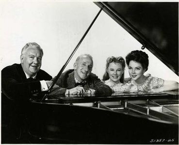 June Allyson, Jimmy Durante, Kathryn Grayson, and Lauritz Melchior in Two Sisters from Boston (1946)