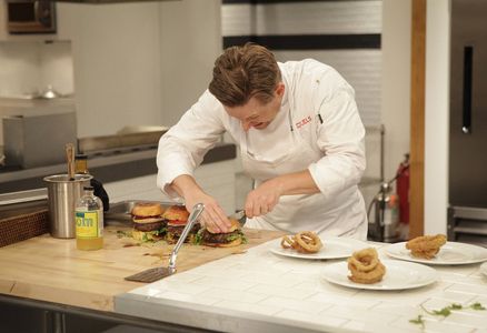 Richard Blais in Top Chef Duels (2014)