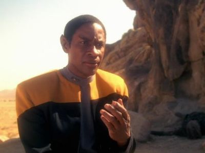 Tim Russ in Star Trek: Voyager (1995)