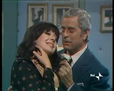 Marisa Del Frate and Raffaele Pisu in Valentina, una ragazza che ha fretta (1977)
