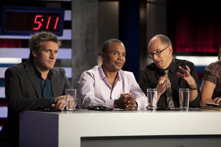Sugar Ray Leonard, James Oseland, and Curtis Stone in Top Chef Masters (2009)