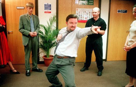Mackenzie Crook, Ricky Gervais, and Jamie Deeks in The Office (2001)