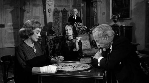 Bette Davis, Cyril Delevanti, Jon Lormer, and Estelle Winwood in Dead Ringer (1964)