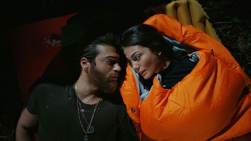 Demet Özdemir and Can Yaman in Erkenci Kus (2018)