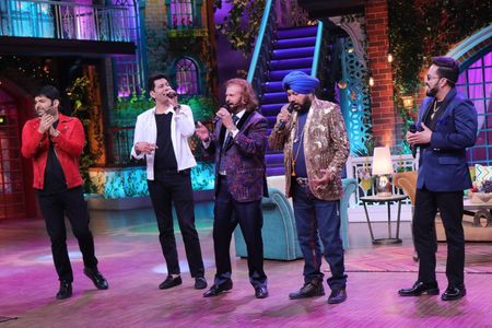 Jasbir Singh Jassi, Hans Raj Hans, Daler Mehndi, Mika Singh, and Kapil Sharma in The Kapil Sharma Show (2016)