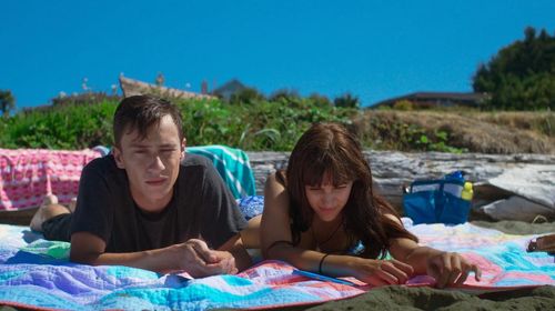 Keir Gilchrist and Aubrey Peeples in Heartthrob (2017)