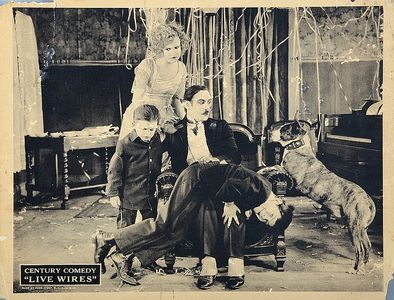 Johnny Fox, Ena Gregory, Jack Morgan, and Brownie the Dog in Live Wires (1922)
