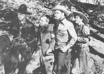 William Boyd, Eddie Dean, Russell Hayden, Lee Phelps, Minor Watson, and Britt Wood in Hidden Gold (1940)